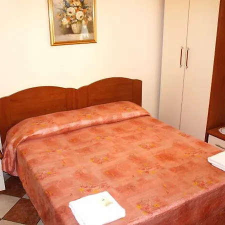 Sergio House 4*