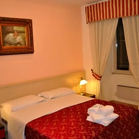 Sergio House 4*