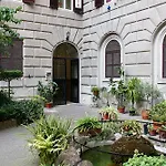 Sergio House Couette-café 4*